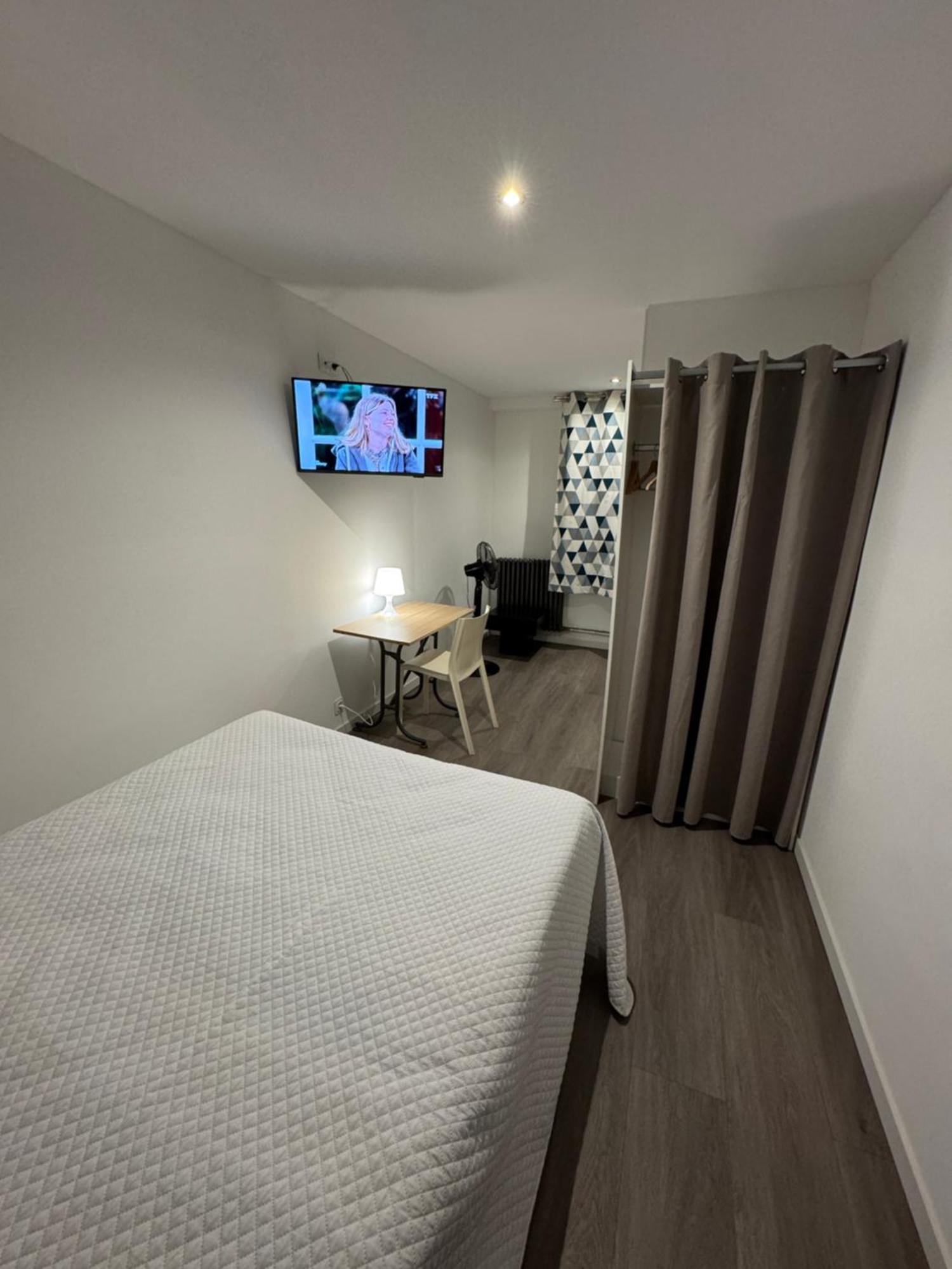 Hotel Des Etuves Montpellier Bagian luar foto