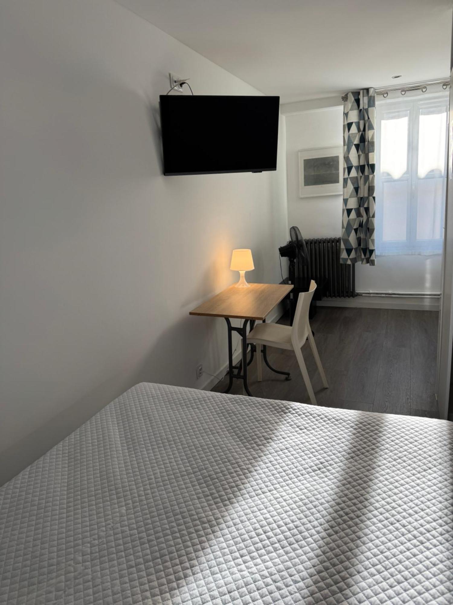 Hotel Des Etuves Montpellier Bagian luar foto