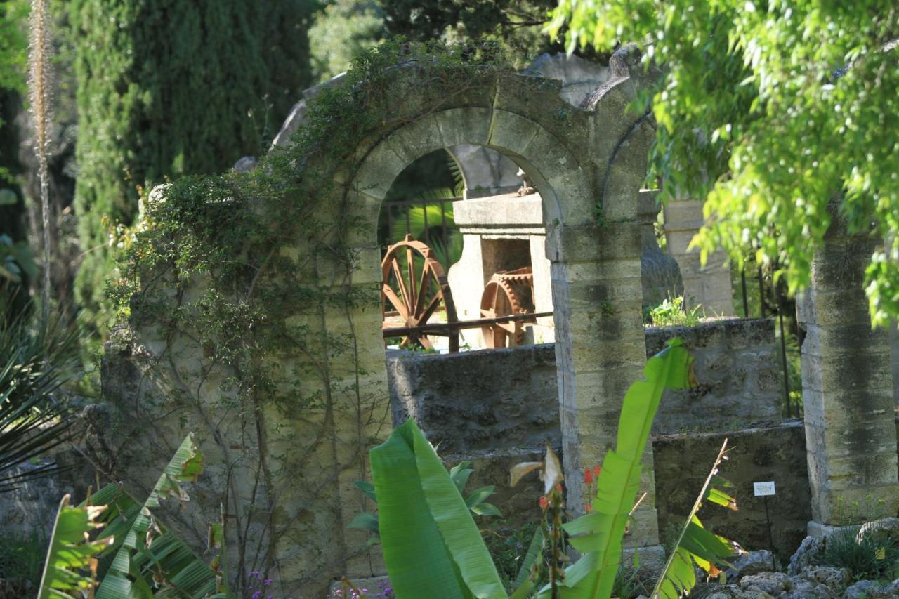 Hotel Des Etuves Montpellier Bagian luar foto